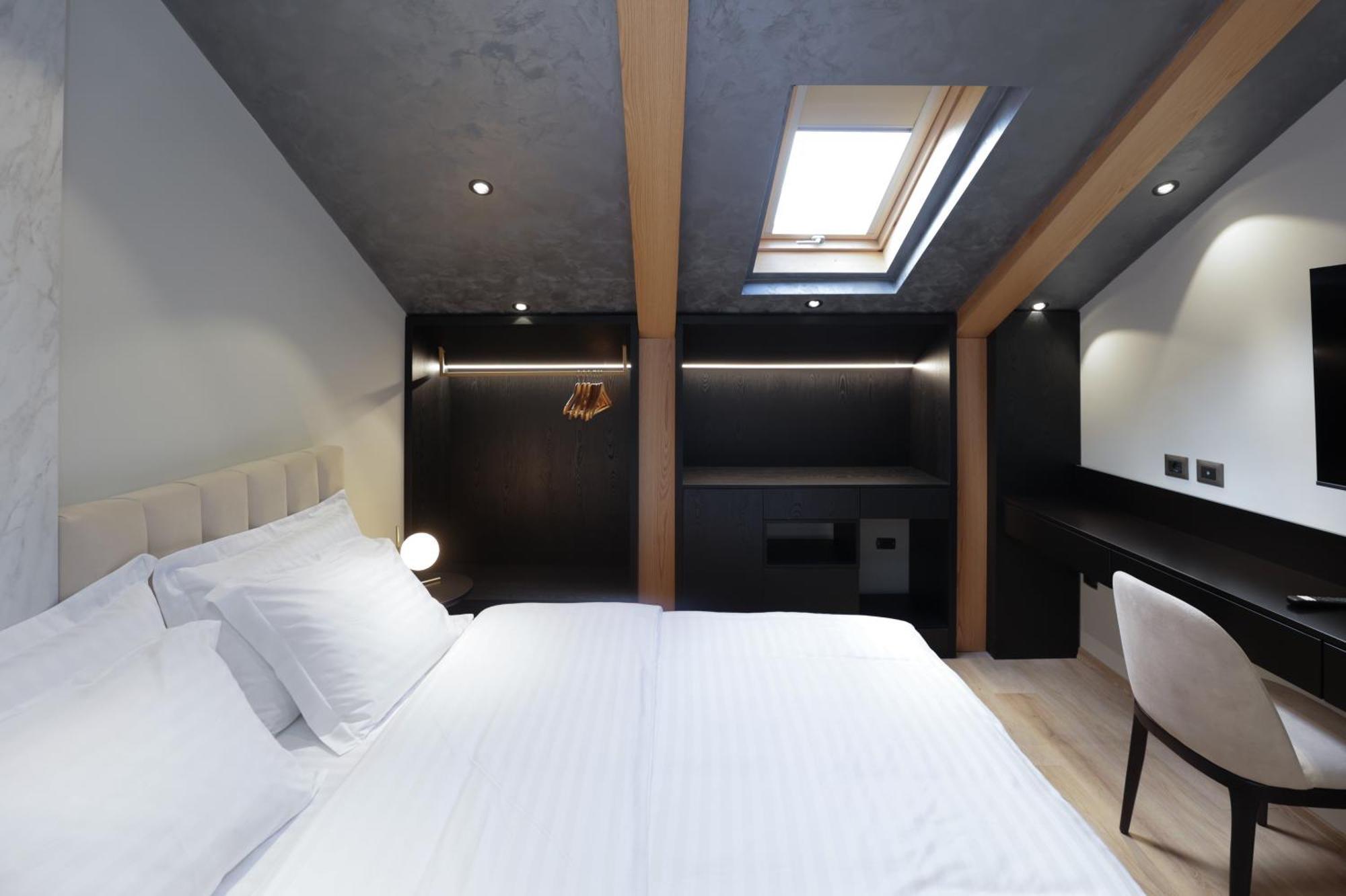 Gremmy Boutique Hotel Tirana Exterior photo