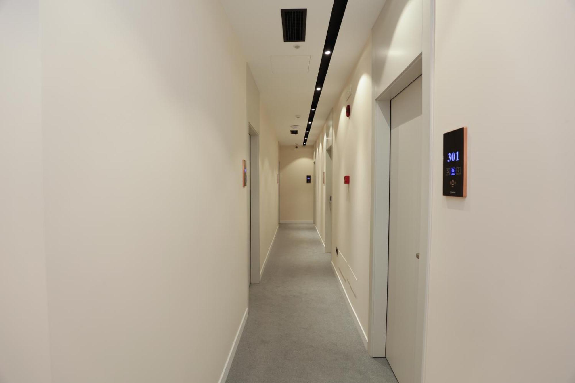 Gremmy Boutique Hotel Tirana Exterior photo