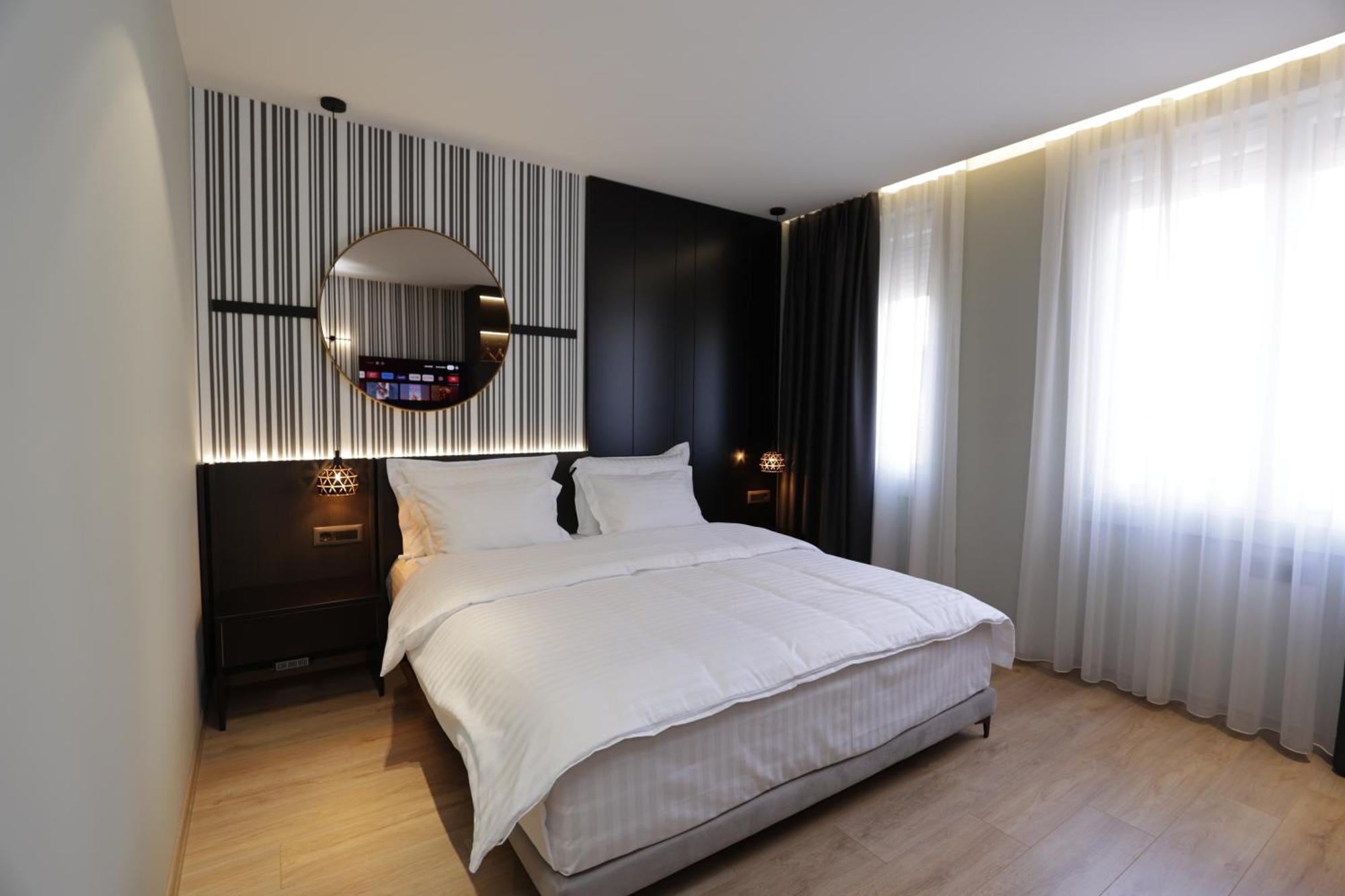 Gremmy Boutique Hotel Tirana Exterior photo