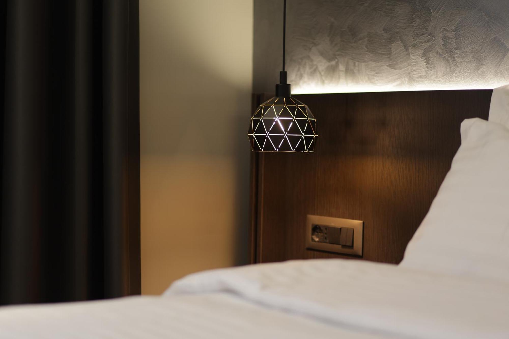 Gremmy Boutique Hotel Tirana Exterior photo